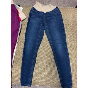XS Maternity jeans by Motherhood Maternity